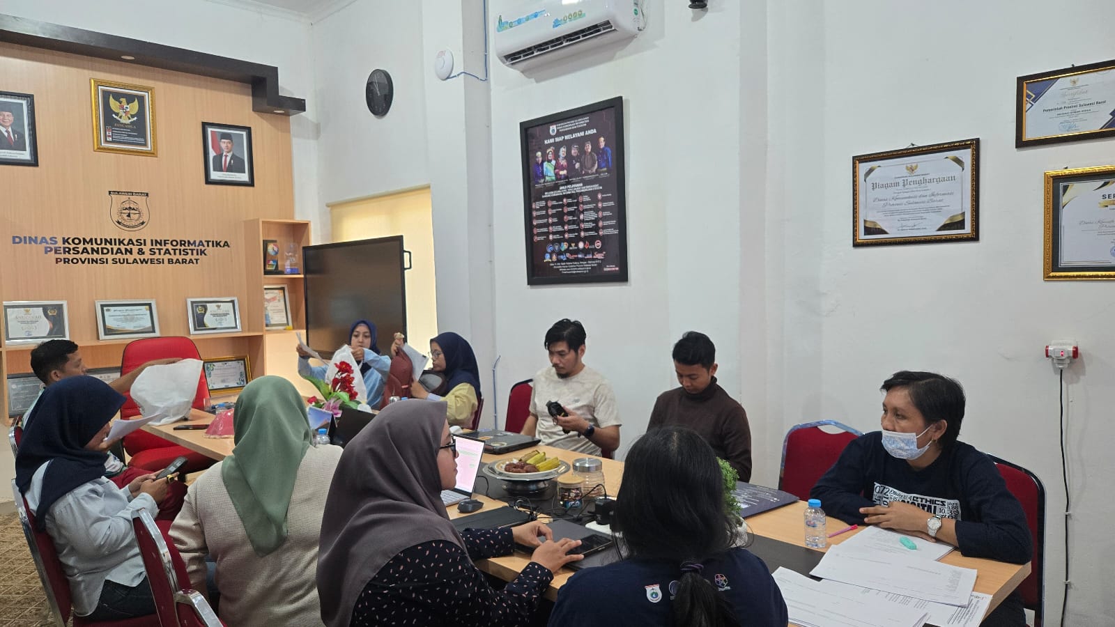 Perkuat Ekosistem Keterbukaan Informasi, Diskominfo SP Sulbar Gelar Coaching Klinik