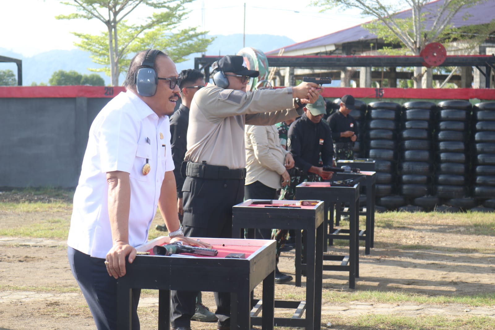 Gubernur Suhardi Duka: Eksibisi Menembak Bukan Sekadar Latihan, Tapi Perkuat Sinergi Pemda-Polri